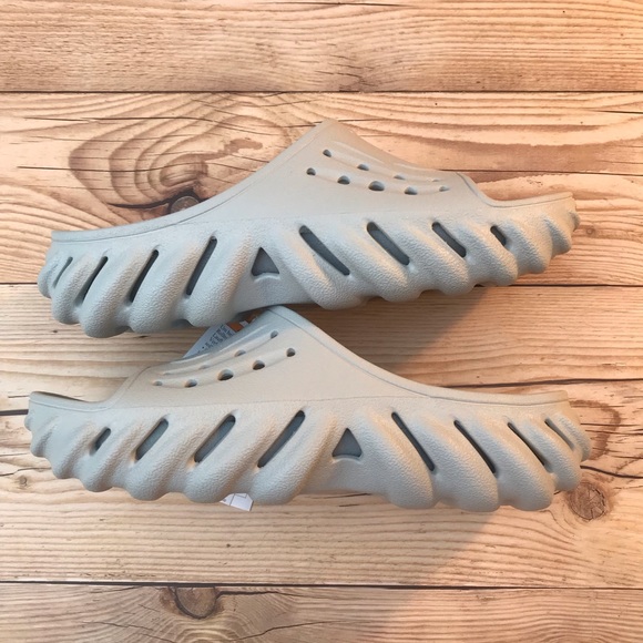 Crocs Echo Slide - Picture 15 of 16